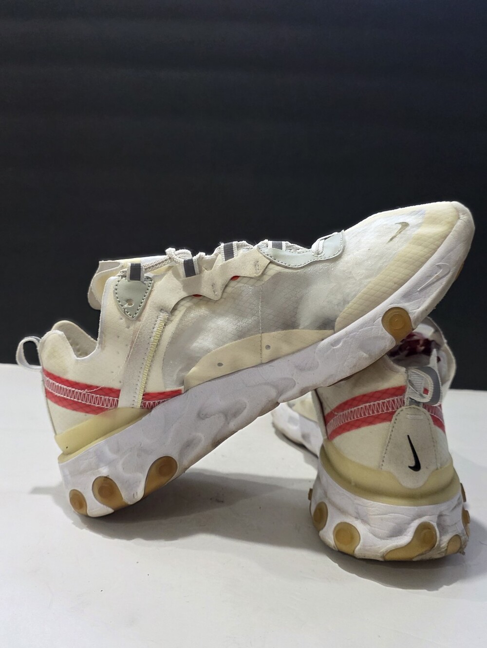 Nike React Element 87 Light Bone Sail Red Men Size 11 AQ1090-100 Sneaker